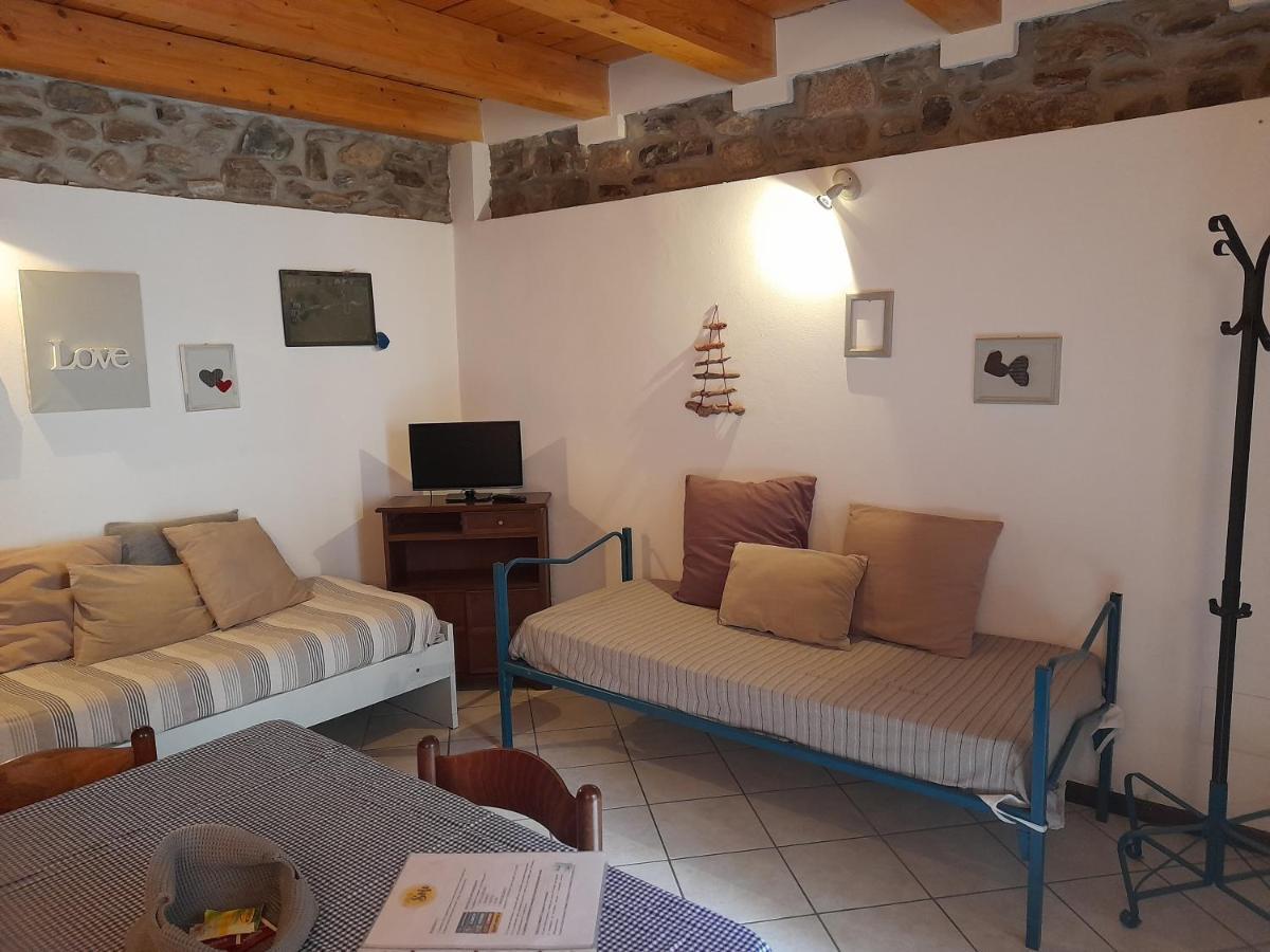 Brovello-CarpugninoA Casa Di Soleアパートメント エクステリア 写真