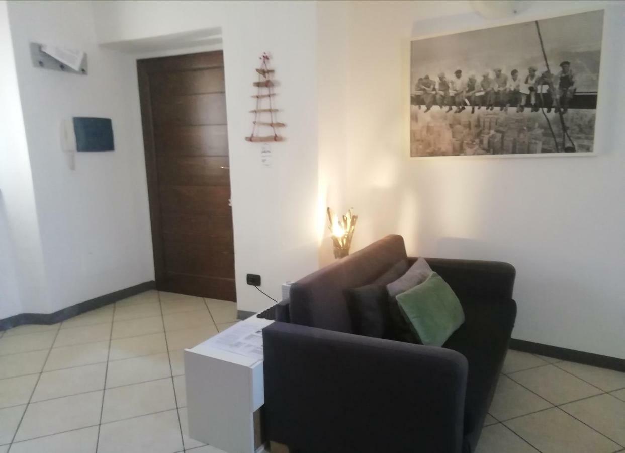 Brovello-CarpugninoA Casa Di Soleアパートメント エクステリア 写真